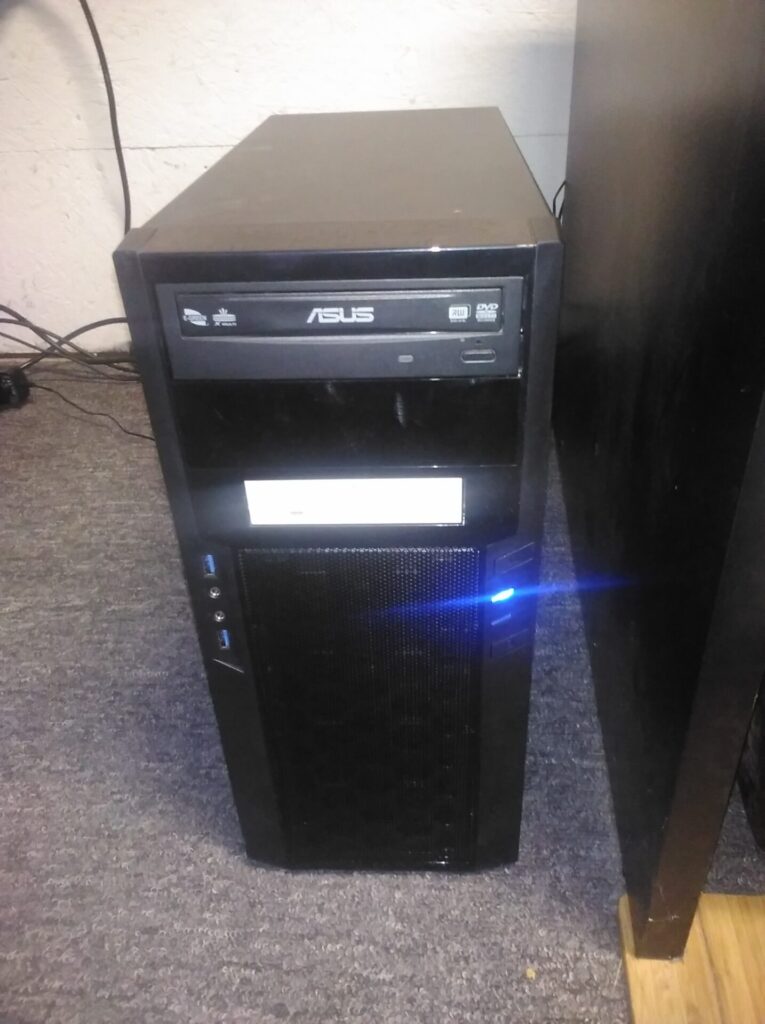 SilverStone PS13 ATX tower chasis